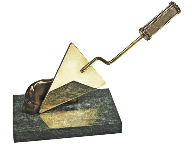 Корпоративные подарки на День строителя