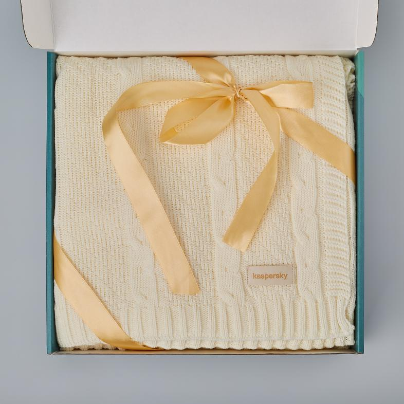 Когда дарить подарки сотрудникам: полный гид по поводам, праздникам и событиям