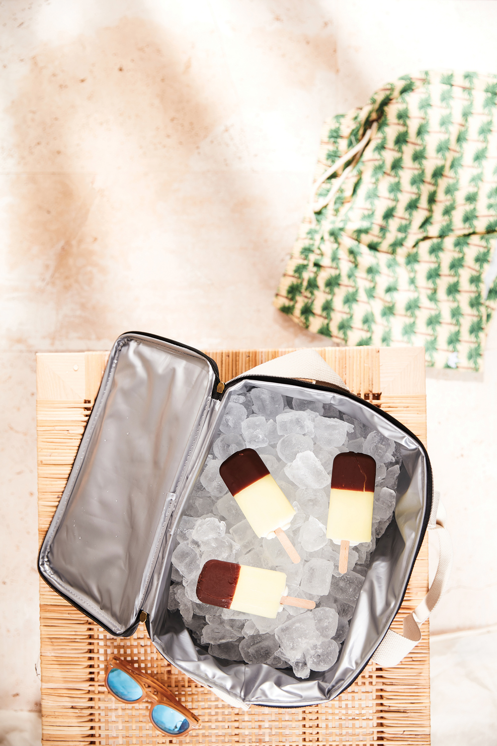 Городская сумка-холодильник VINGA Sortino из rPET (Изображение 13)