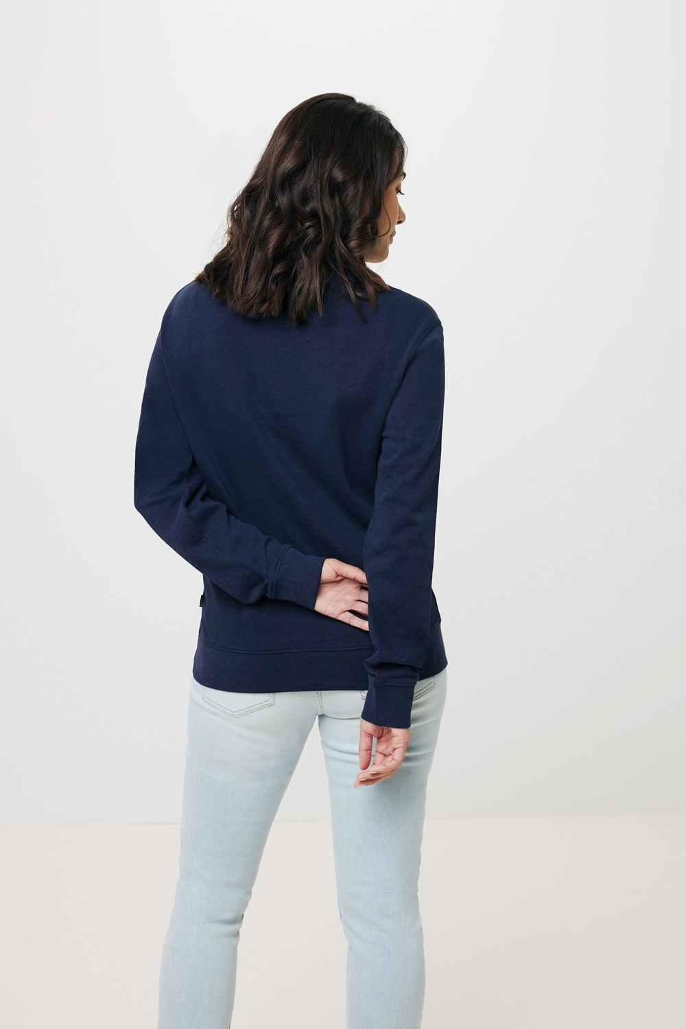 Свитшот Iqoniq Zion из переработанного хлопка, унисекс, 340 г/м² (Изображение 11)