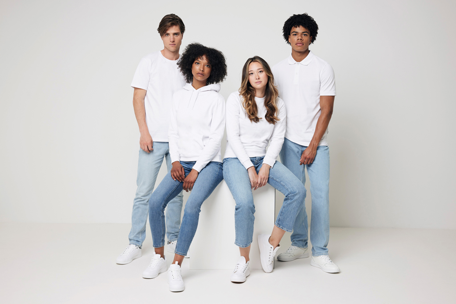 Свитшот Iqoniq Zion из переработанного хлопка, унисекс, 340 г/м² (Изображение 5)