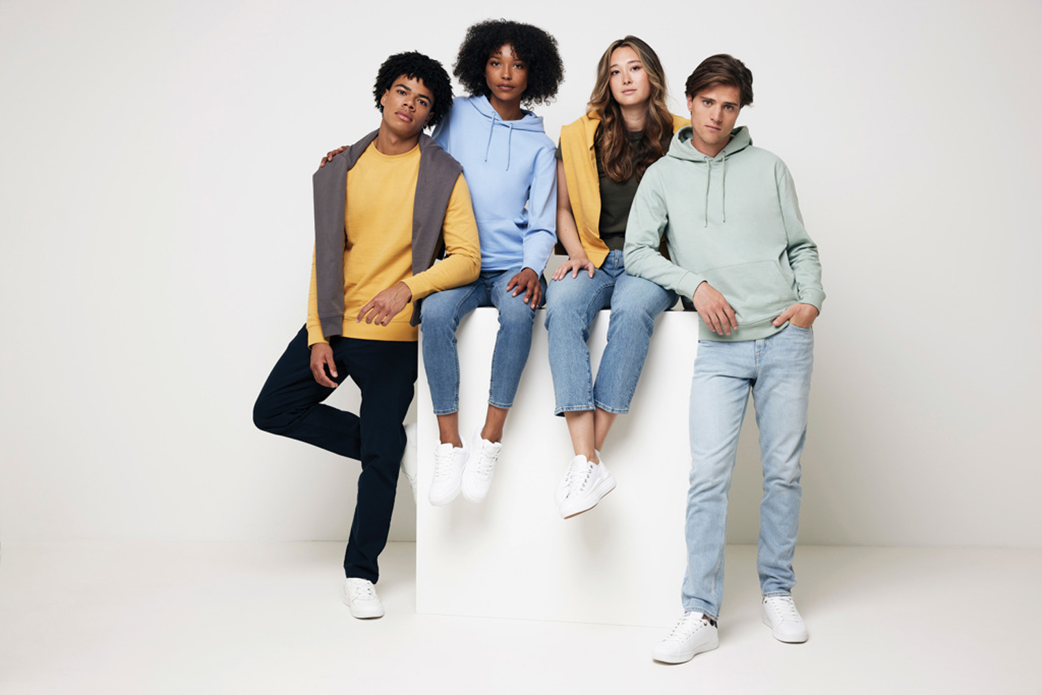 Худи Iqoniq Jasper из переработанного хлопка, унисекс, 340 г/м² (Изображение 8)