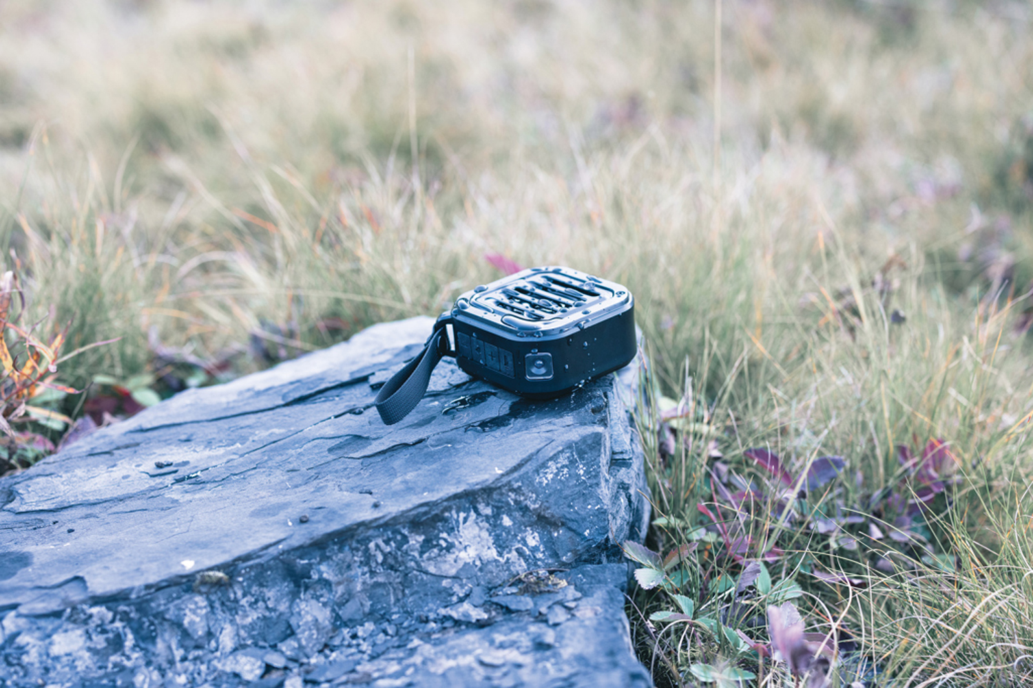 Колонка из переработанного пластика RCS с фонариком и солнечной батареей, IPX5, 3 Вт (Изображение 10)