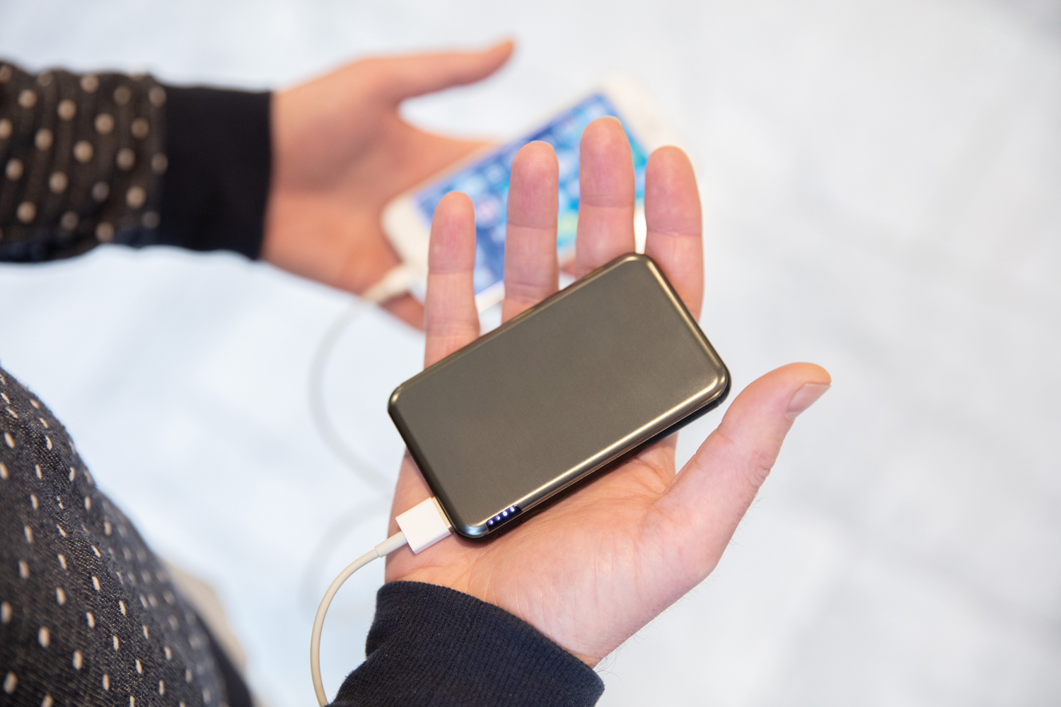 Карманный внешний аккумулятор на 5 000 мАч (Изображение 4)