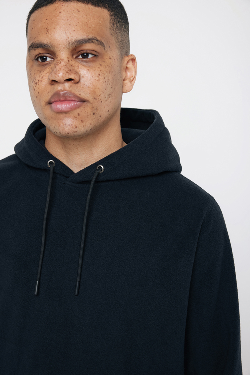 Худи Iqoniq Trivor из переработанного полиэстера AWARE™, унисекс, 240 г/м² (Изображение 6)