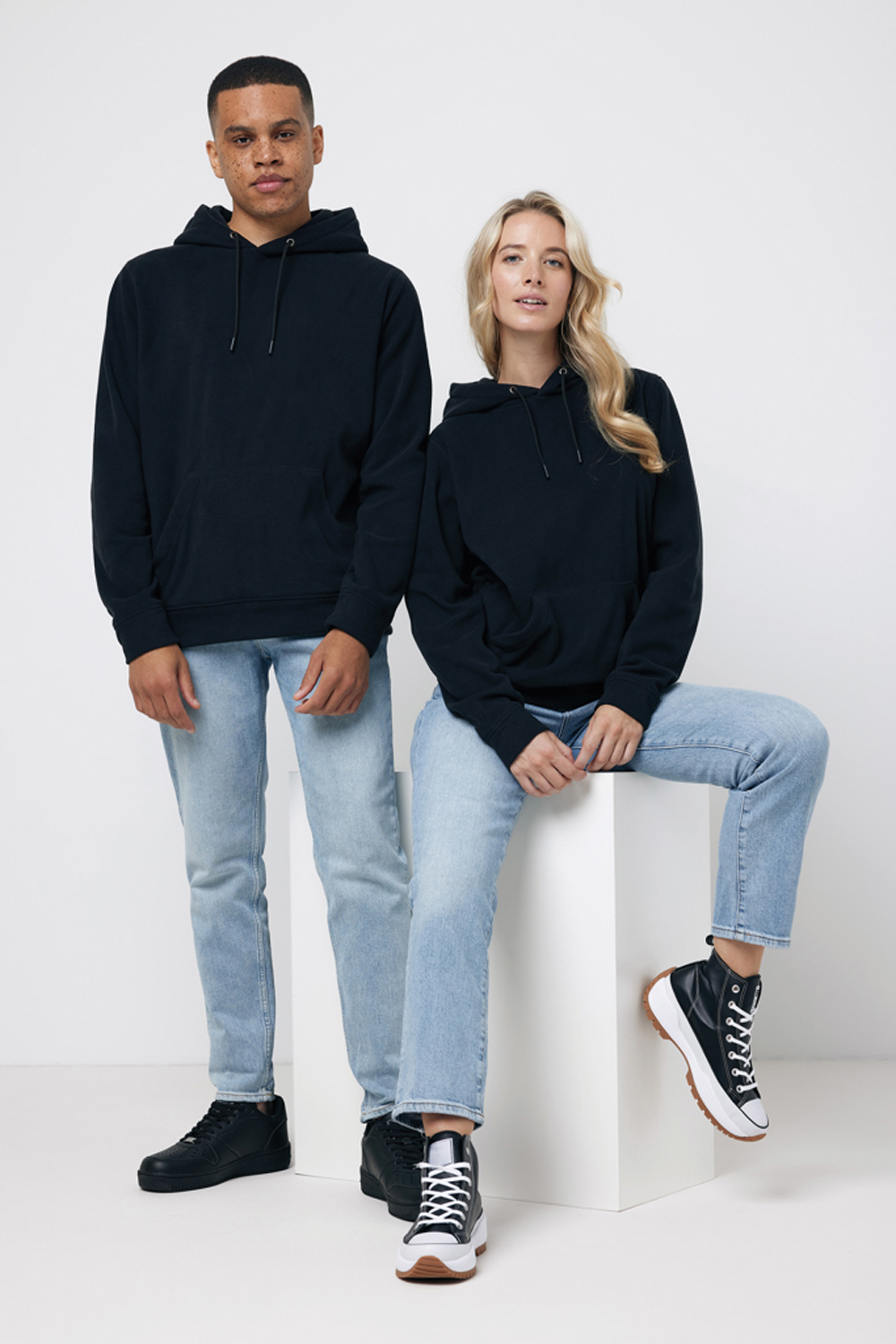 Худи Iqoniq Trivor из переработанного полиэстера AWARE™, унисекс, 240 г/м² (Изображение 5)