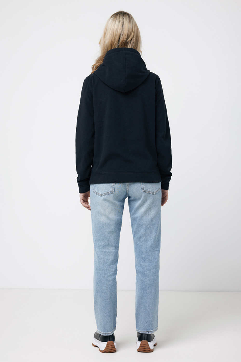 Худи Iqoniq Trivor из переработанного полиэстера AWARE™, унисекс, 240 г/м² (Изображение 13)