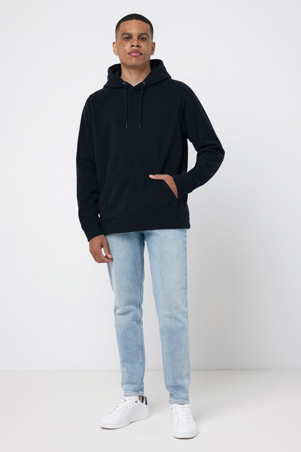 Худи Iqoniq Trivor из переработанного полиэстера AWARE™, унисекс, 240 г/м² (Изображение 8)