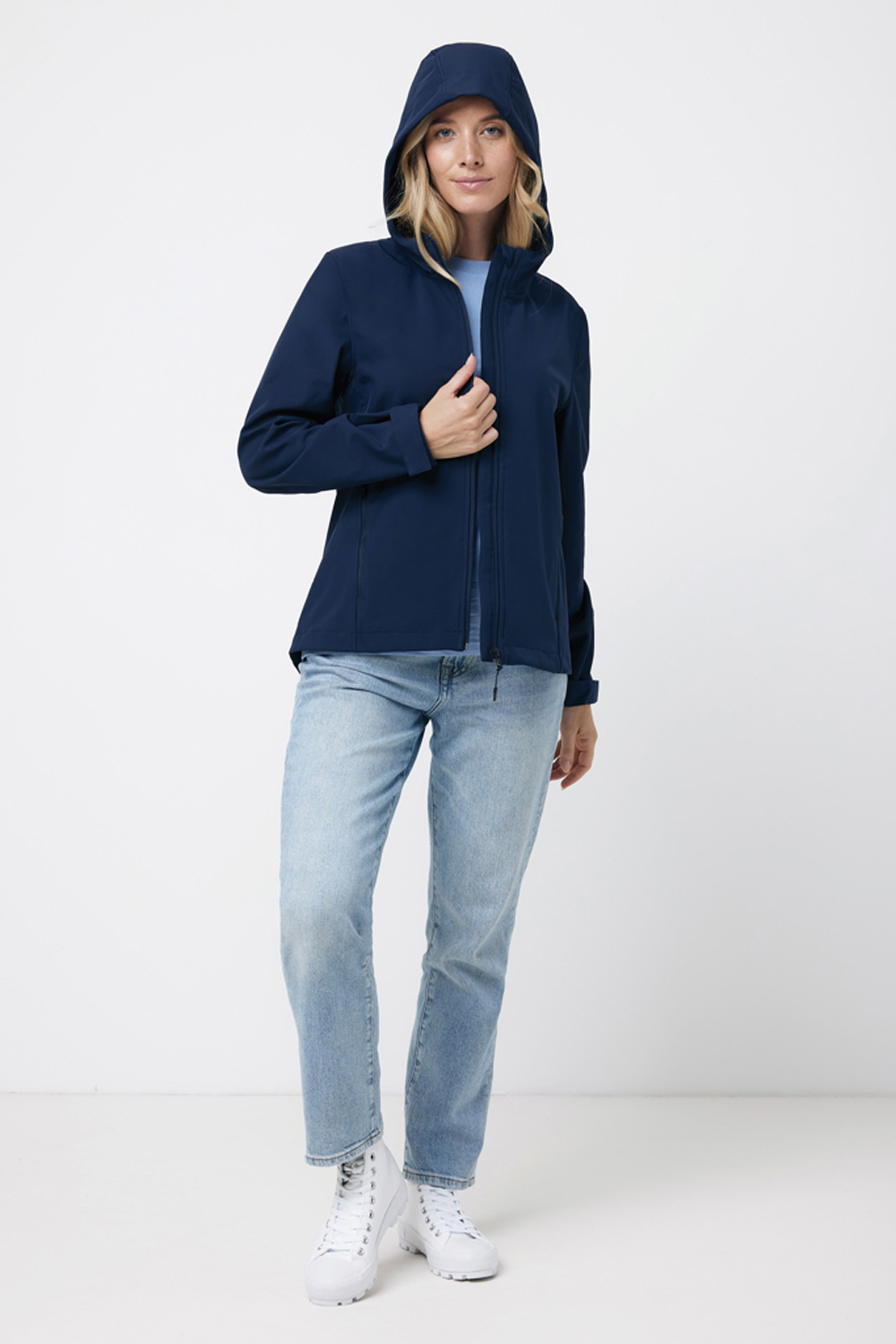 Женская куртка Iqoniq Makalu из переработанного полиэстера AWARE™, 300 г/м² (Изображение 16)