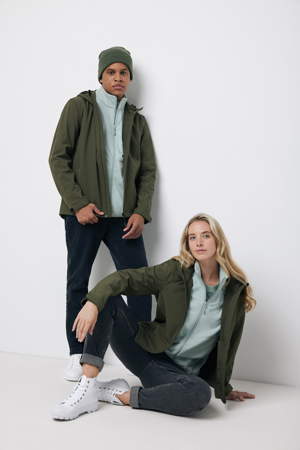 Женская куртка Iqoniq Makalu из переработанного полиэстера AWARE™, 300 г/м² (Изображение 2)