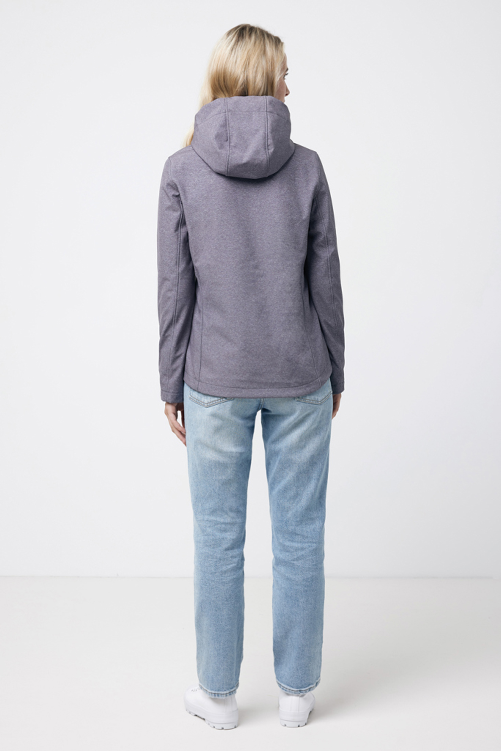 Женская куртка Iqoniq Makalu из переработанного полиэстера AWARE™, 300 г/м² (Изображение 13)