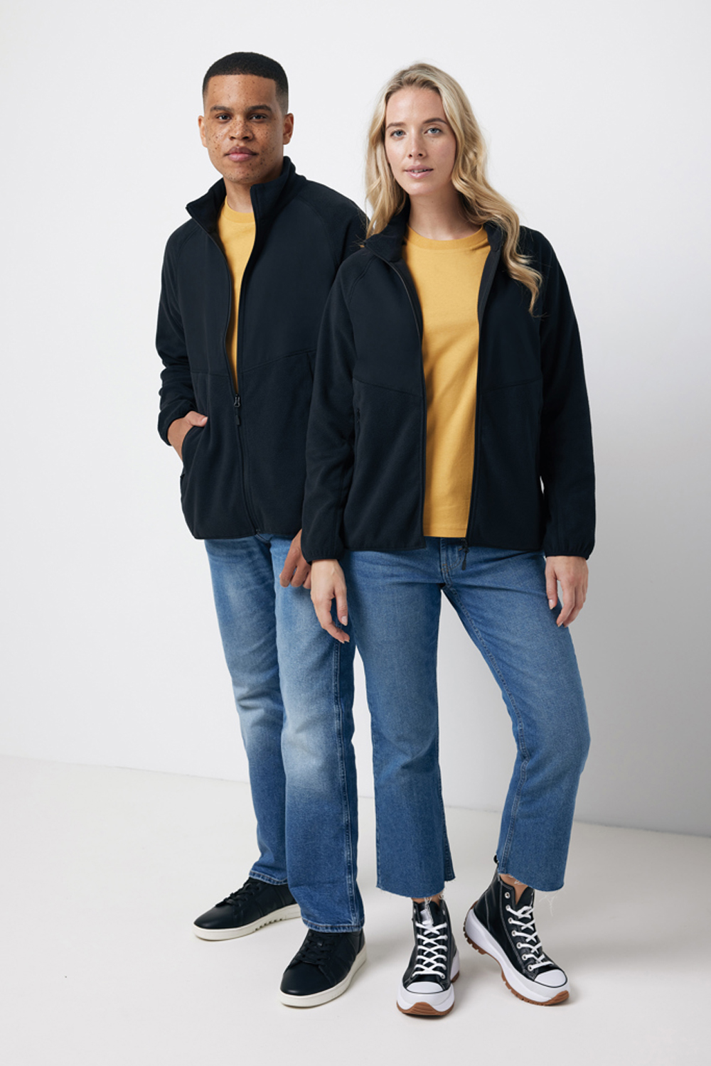 Толстовка Iqoniq Talung из переработанного полиэстера AWARE™, унисекс, 240 г/м² (Изображение 12)