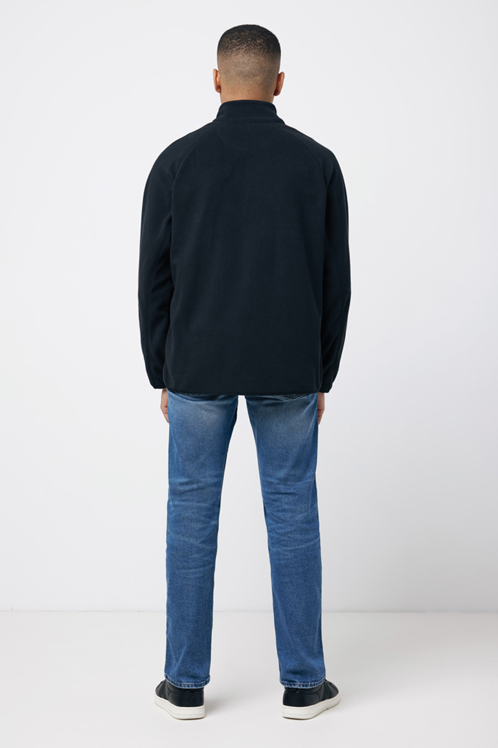 Толстовка Iqoniq Talung из переработанного полиэстера AWARE™, унисекс, 240 г/м² (Изображение 15)