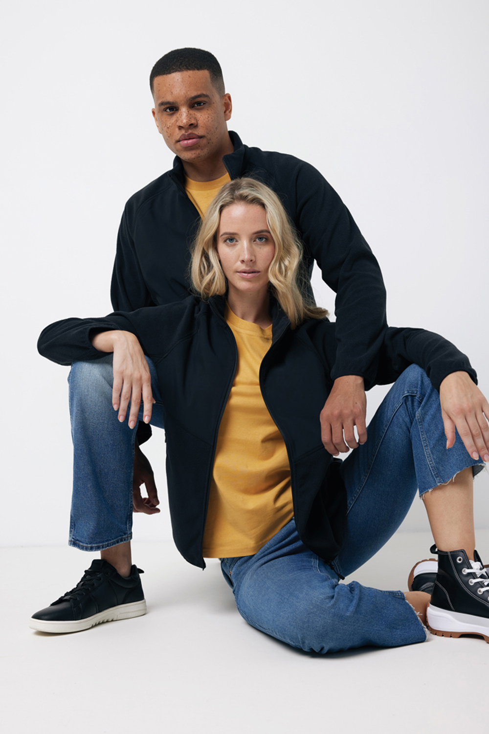 Толстовка Iqoniq Talung из переработанного полиэстера AWARE™, унисекс, 240 г/м² (Изображение 5)