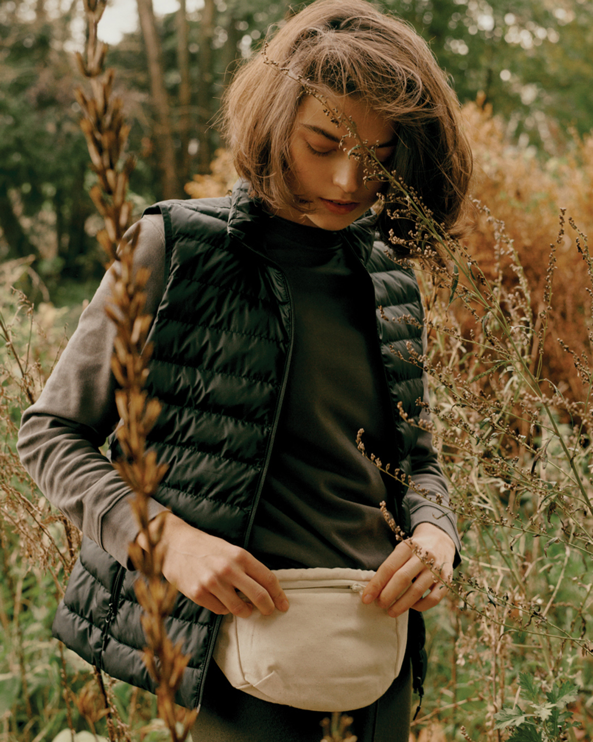 Женский стеганый жилет Iqoniq Meru из переработанного полиэстера AWARE™, 70 г/м² (Изображение 12)