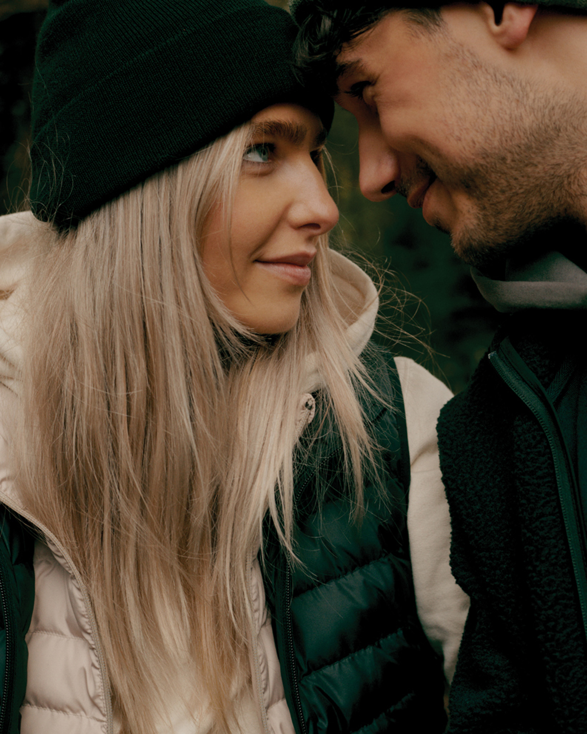 Женский стеганый жилет Iqoniq Meru из переработанного полиэстера AWARE™, 70 г/м² (Изображение 16)