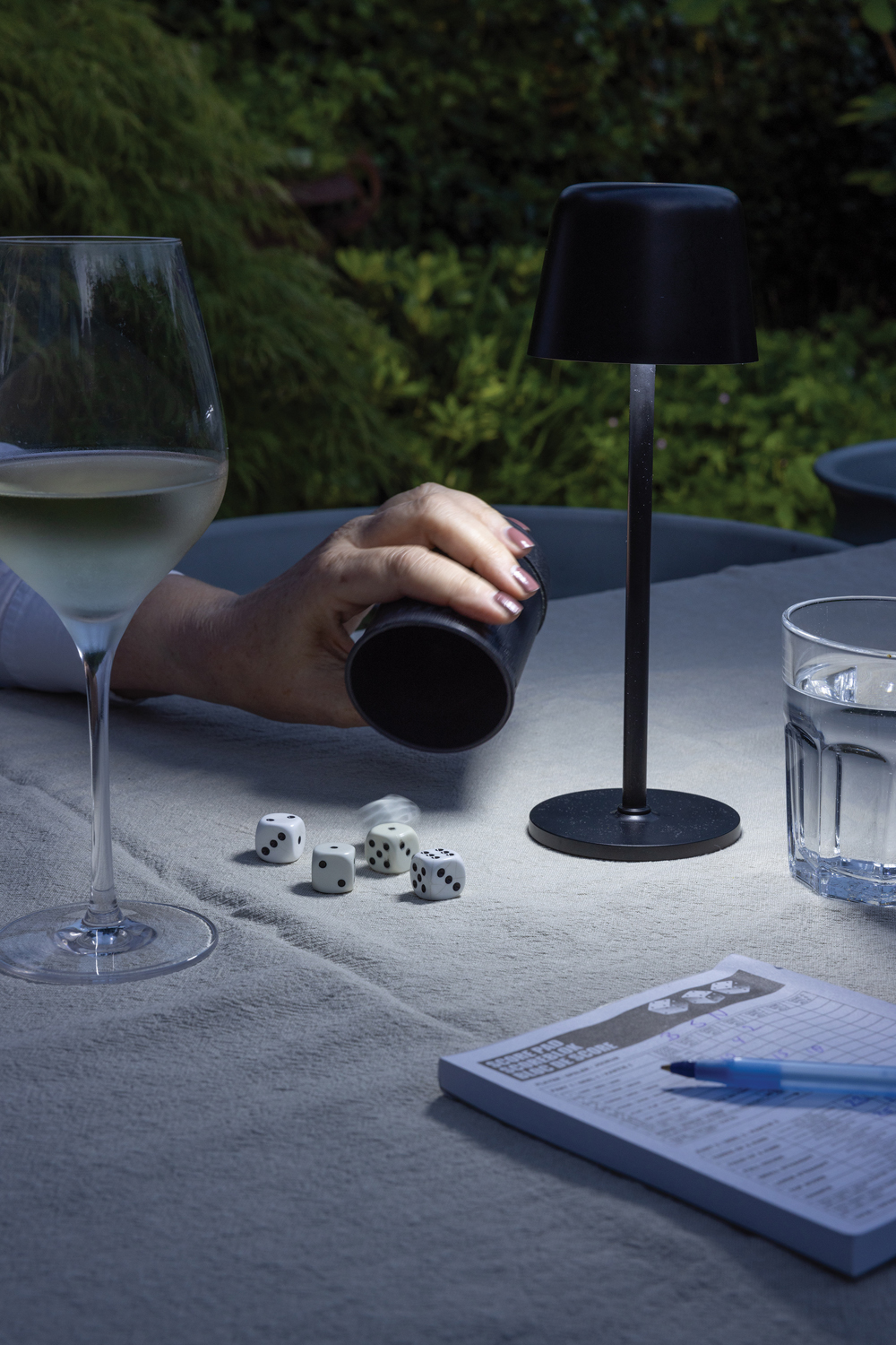 Настольная лампа Zenic из переработанного пластика RCS (Изображение 6)