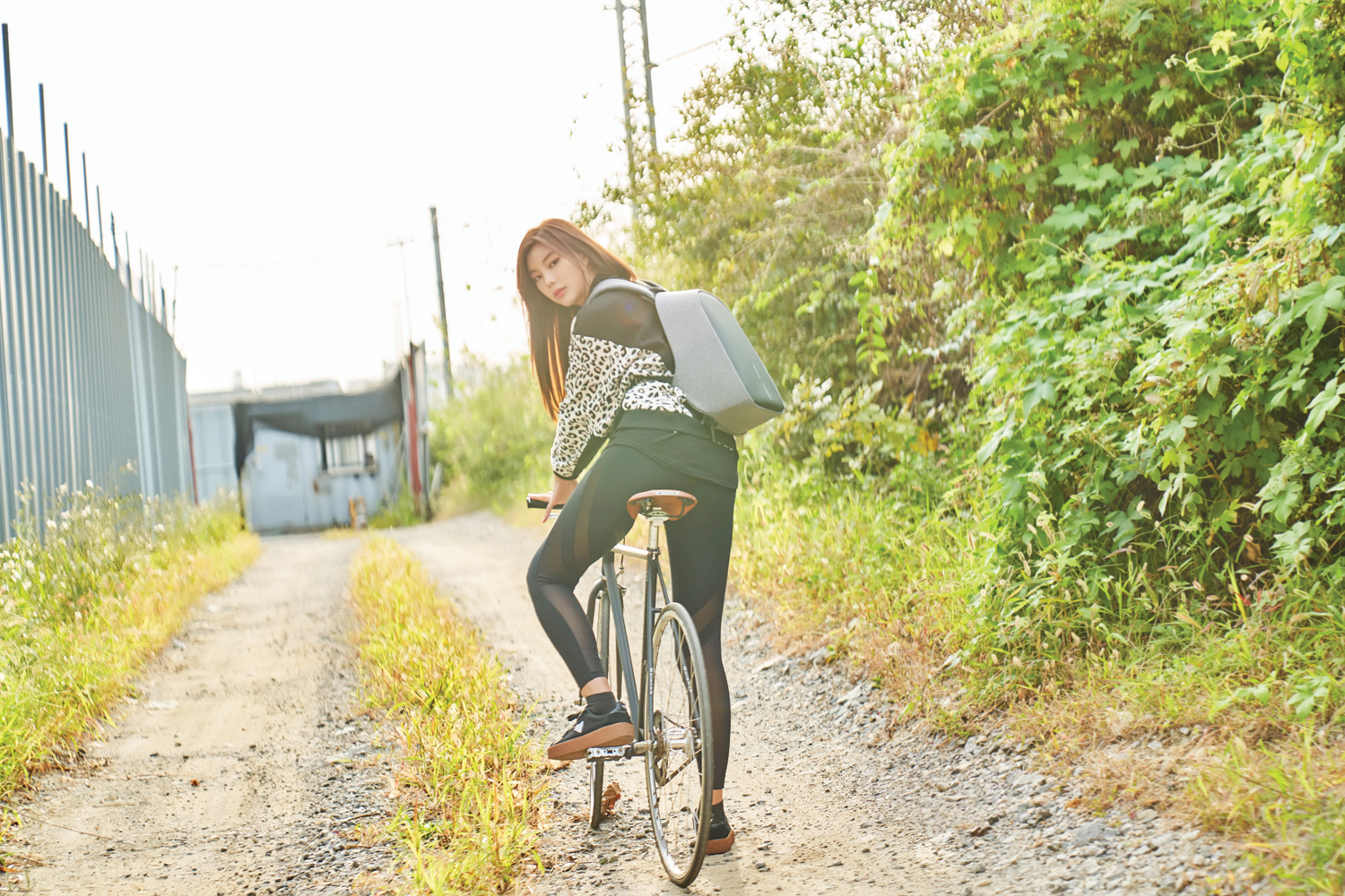 Антикражный рюкзак Bobby Hero Small, серый (Изображение 18)