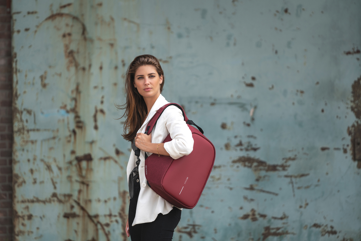 Антикражный рюкзак Bobby Hero Small, красный (Изображение 16)