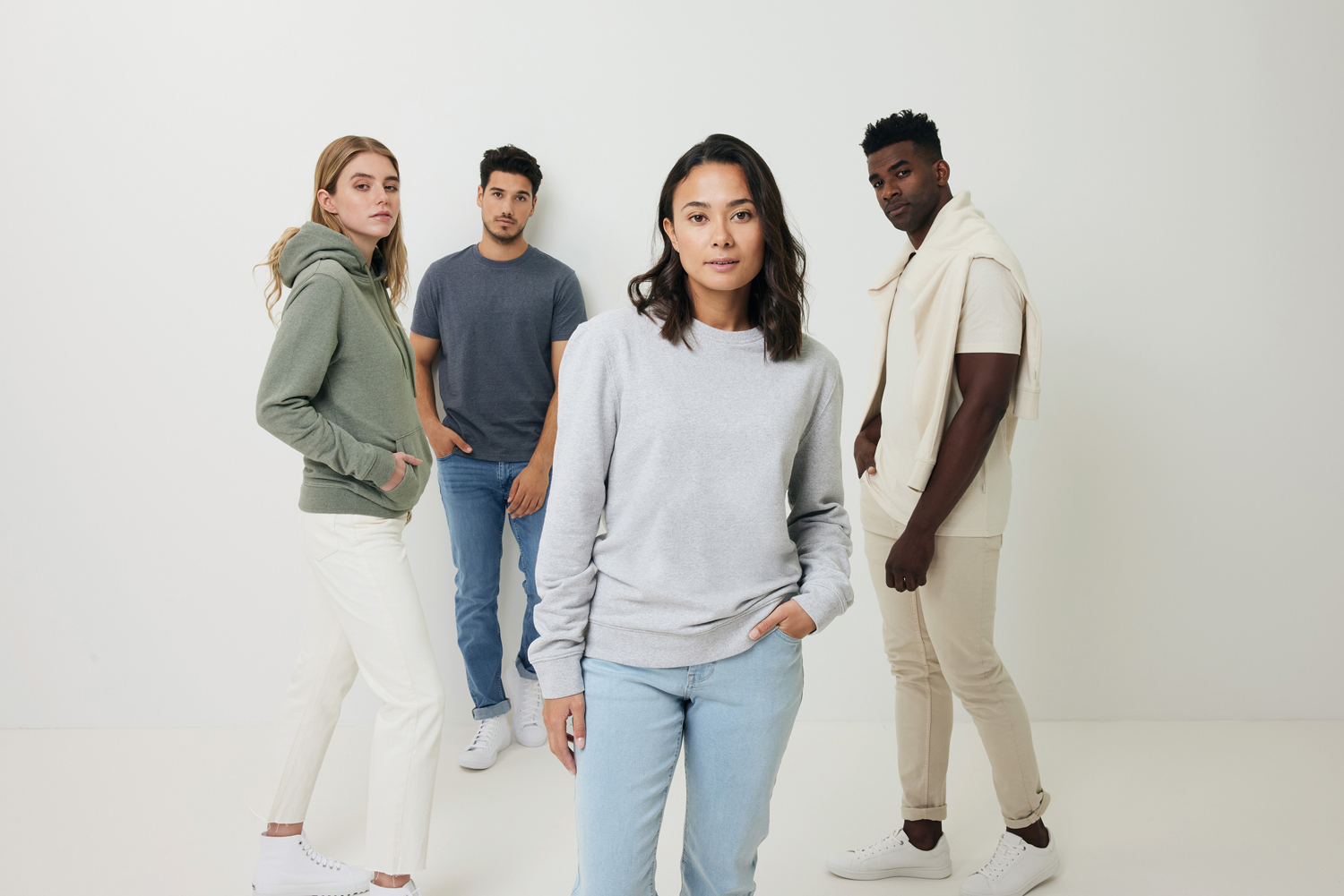 Футболка Iqoniq Manuel из переработанного неокрашенного хлопка, унисекс, 180 г/м² (Изображение 9)