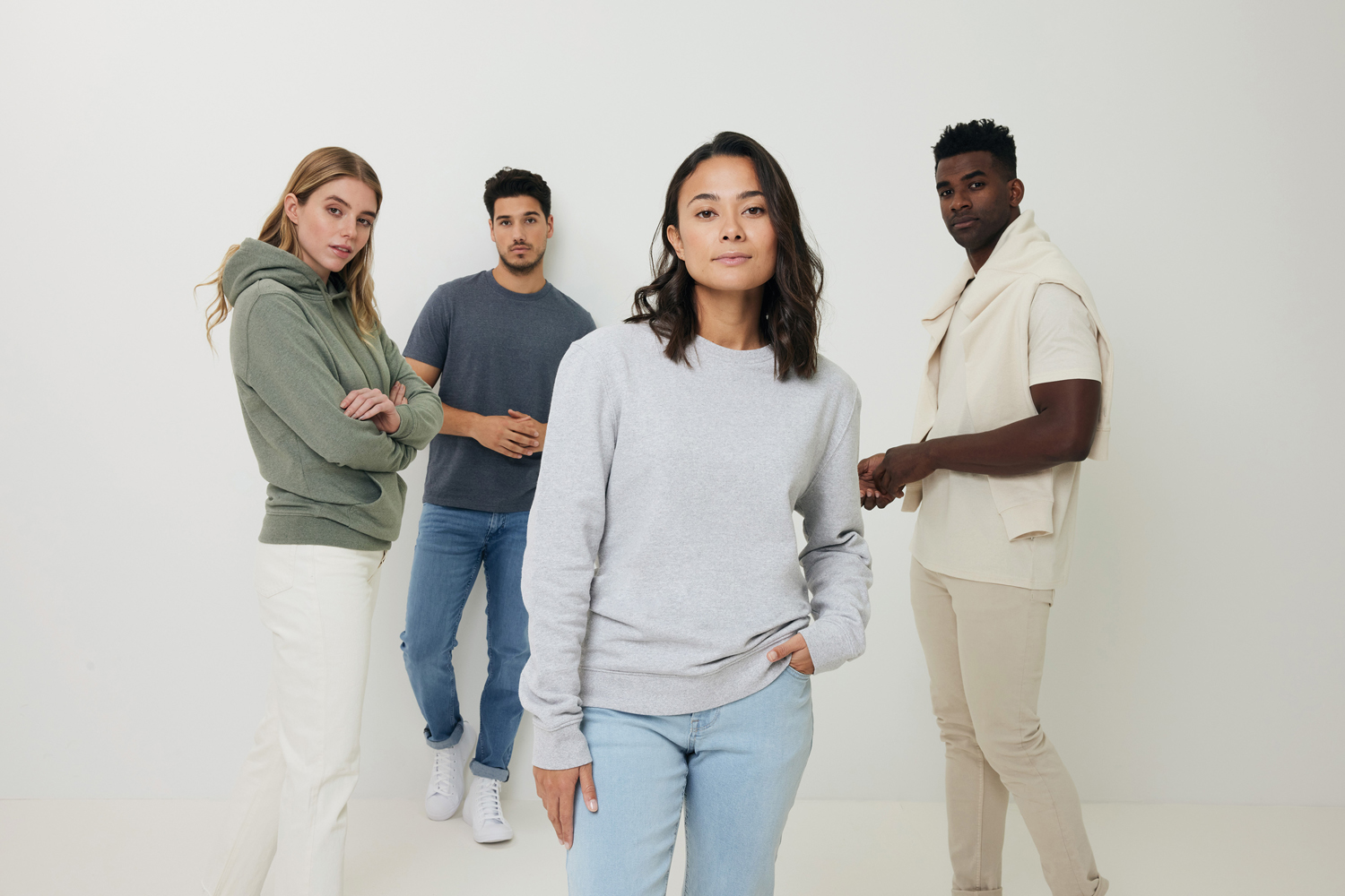 Футболка Iqoniq Manuel из переработанного неокрашенного хлопка, унисекс, 180 г/м² (Изображение 15)