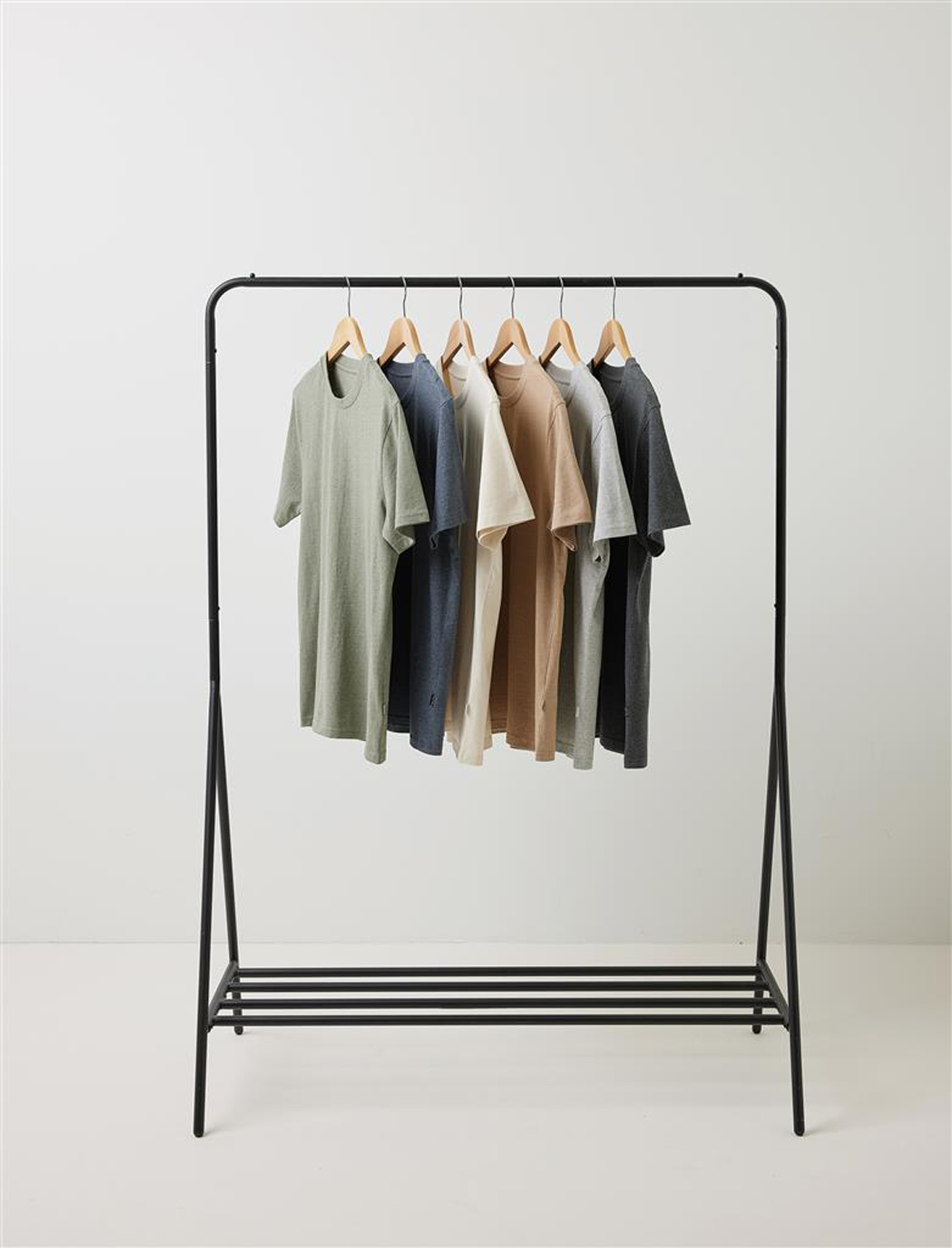 Футболка Iqoniq Manuel из переработанного неокрашенного хлопка, унисекс, 180 г/м² (Изображение 7)