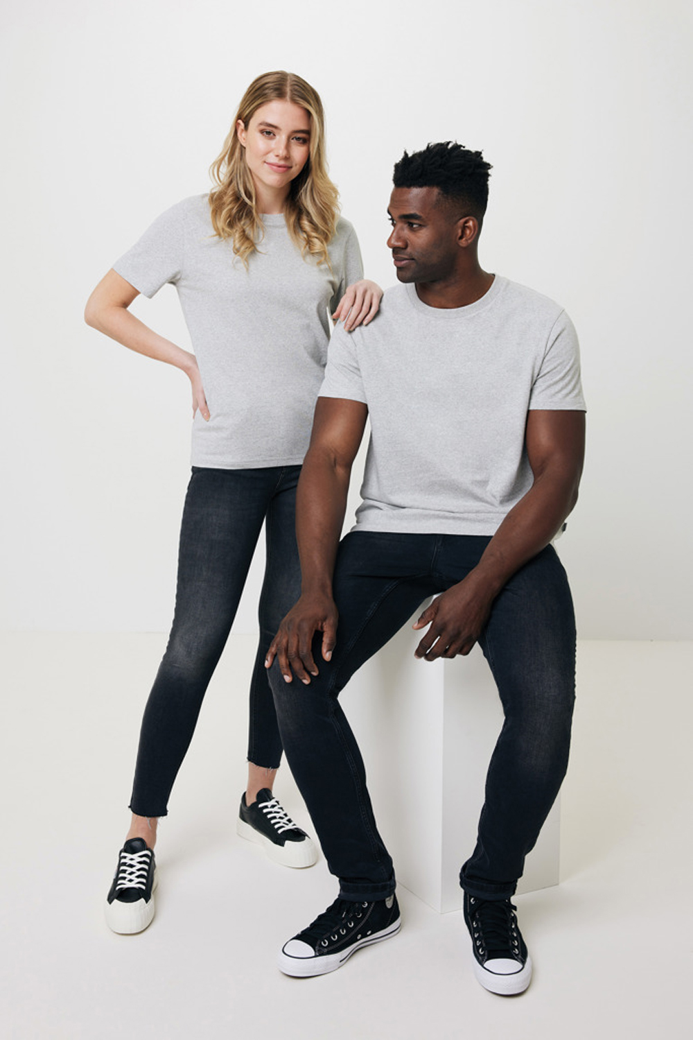 Футболка Iqoniq Manuel из переработанного неокрашенного хлопка, унисекс, 180 г/м² (Изображение 10)