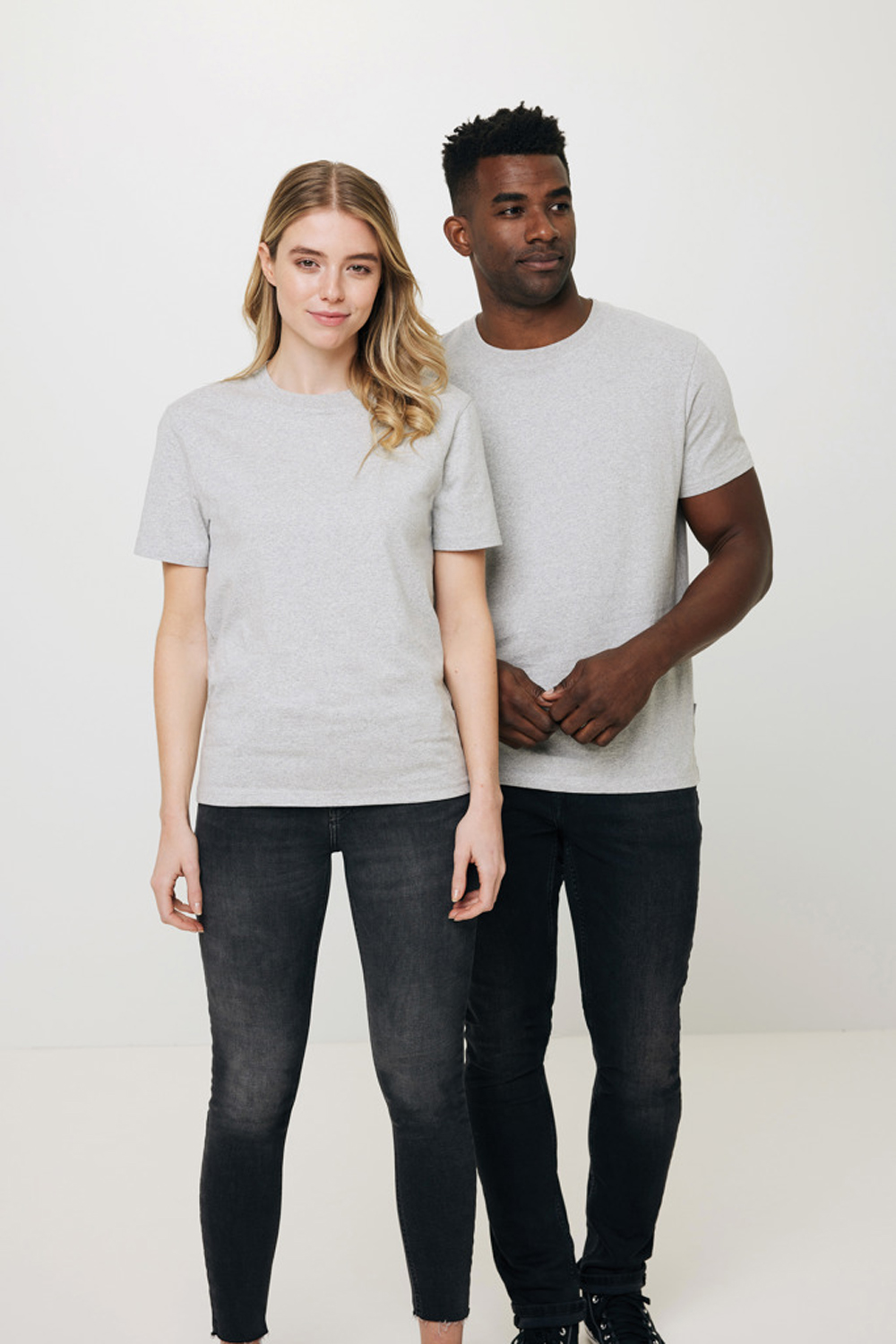 Футболка Iqoniq Manuel из переработанного неокрашенного хлопка, унисекс, 180 г/м² (Изображение 35)