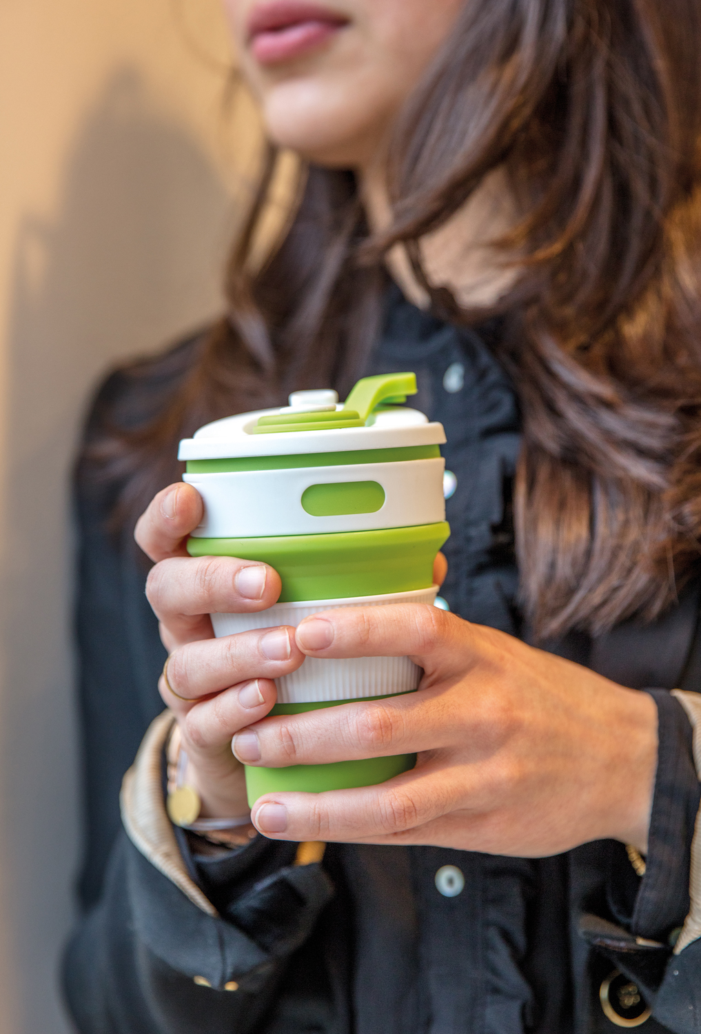 Складная силиконовая термокружка, зеленая (Изображение 5)