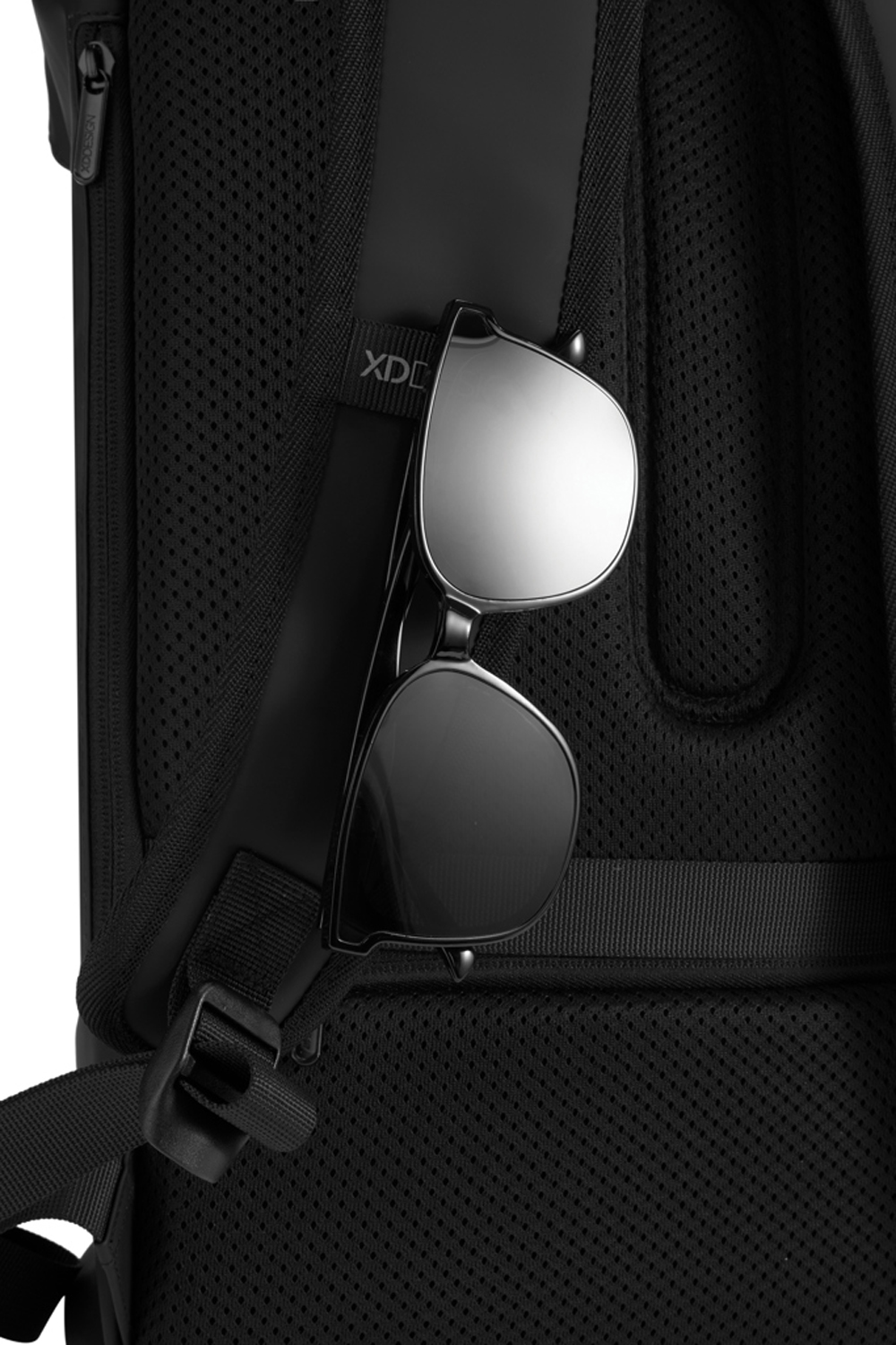 Антикражный водонепроницаемый рюкзак Urban Flap-Top, черный (Изображение 21)