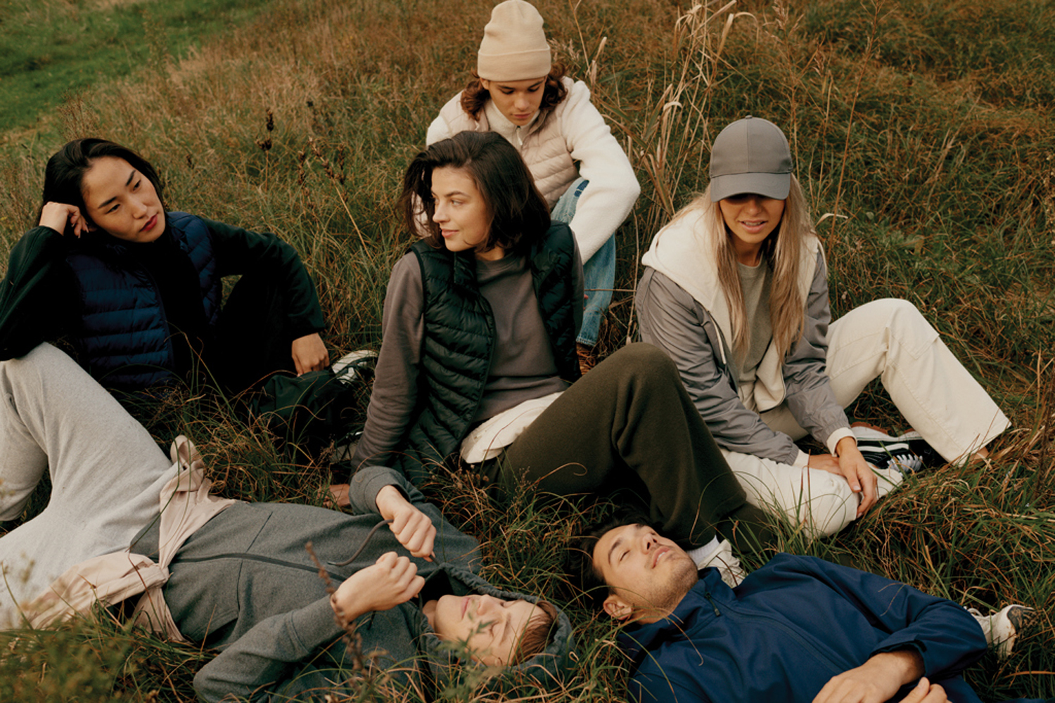 Ветровка Iqoniq Logan из переработанного полиэстера AWARE™, унисекс, 70 г/м² (Изображение 3)