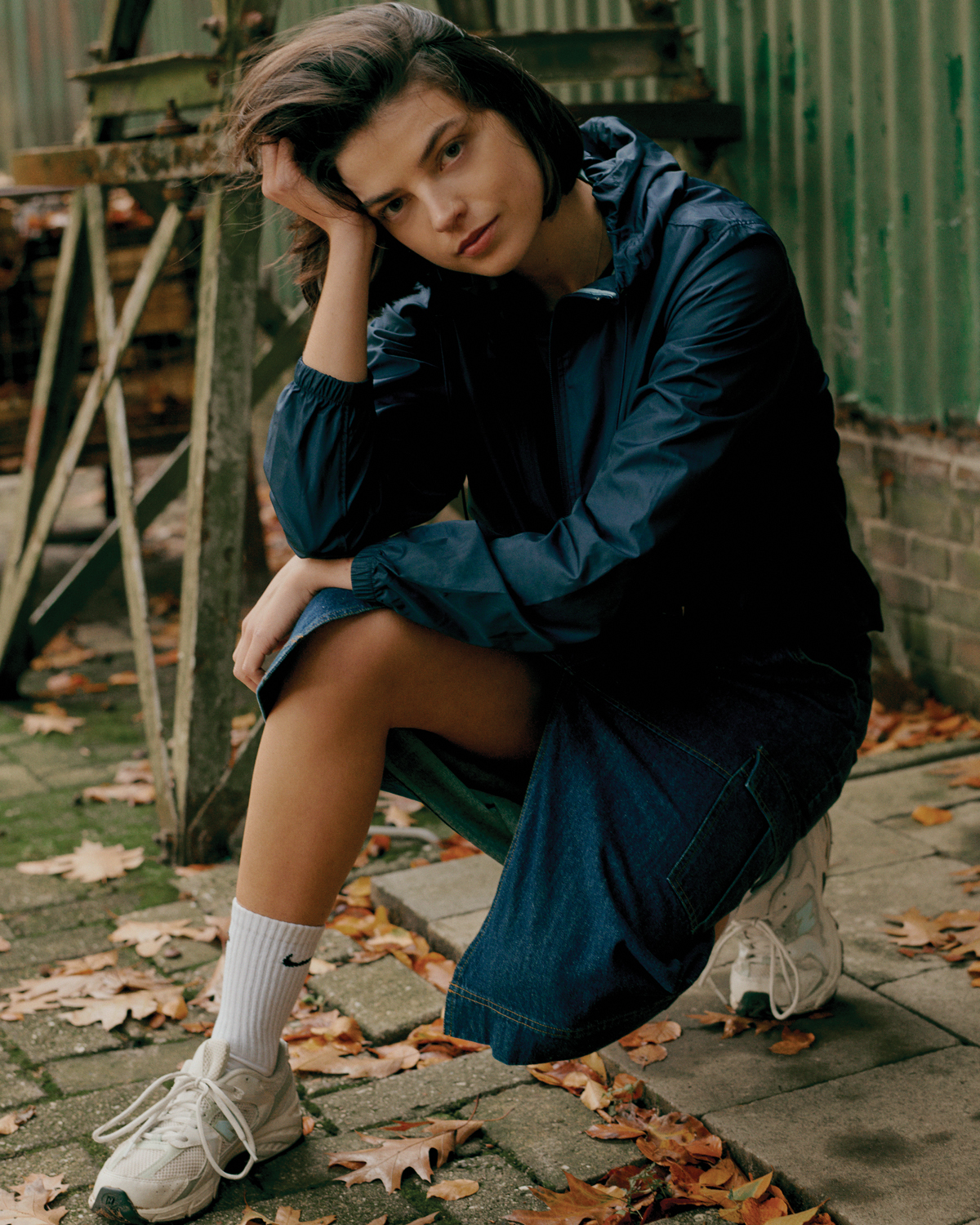 Ветровка Iqoniq Logan из переработанного полиэстера AWARE™, унисекс, 70 г/м² (Изображение 12)