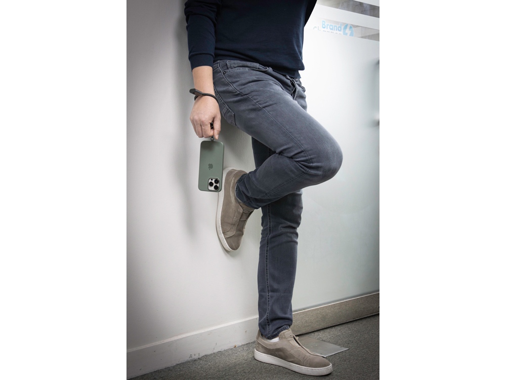 Ремешок-держатель для телефона с зарядным кабелем USB-C - USB-C Lany Wristband Charge Eco, серый (Изображение 20)