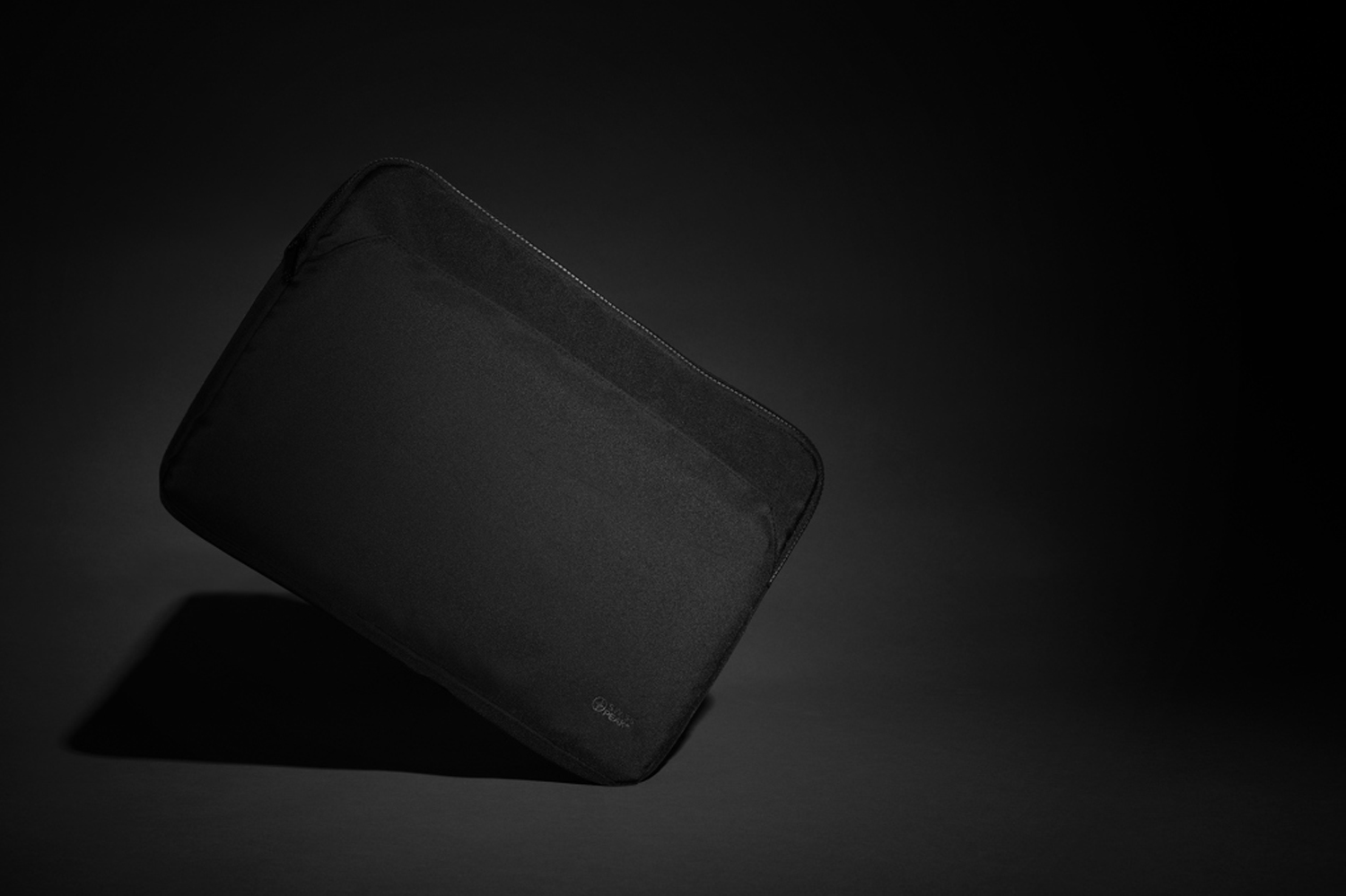 Чехол для ноутбука Swiss Peak Essential из rPET Aware™, 15.6" (Изображение 7)