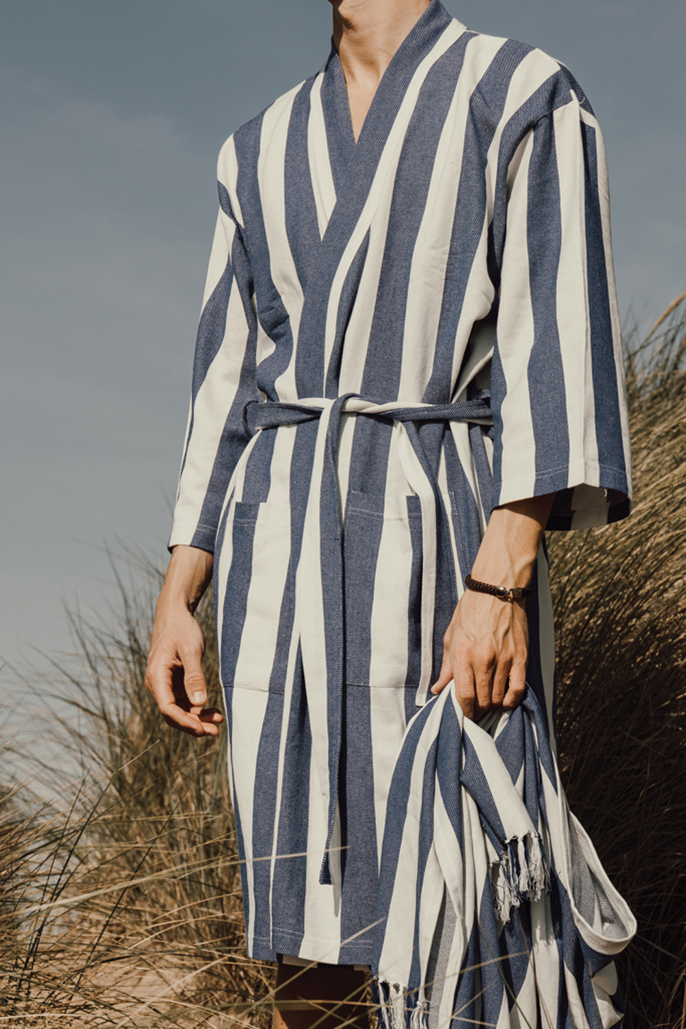 Халат VINGA Ornos из переработанного хлопка GRS, L/XL (Изображение 5)