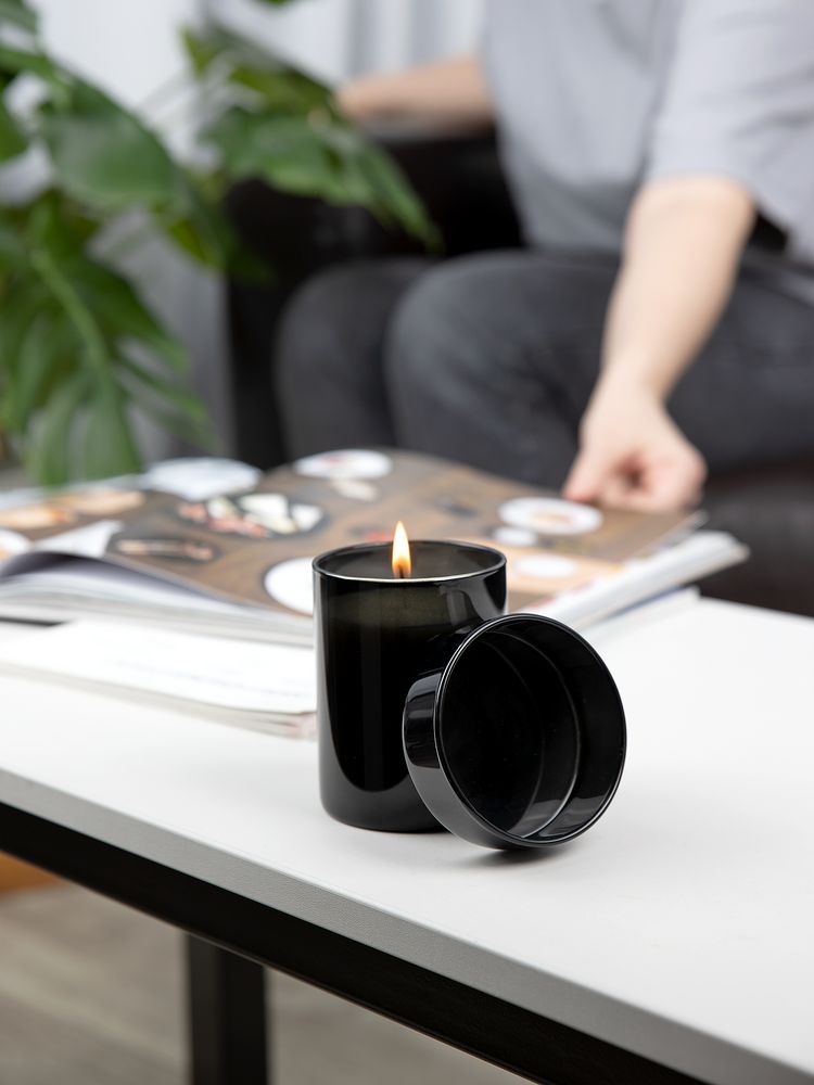 Ароматическая свеча Flikka, сандал и амбра, черная (Изображение 7)