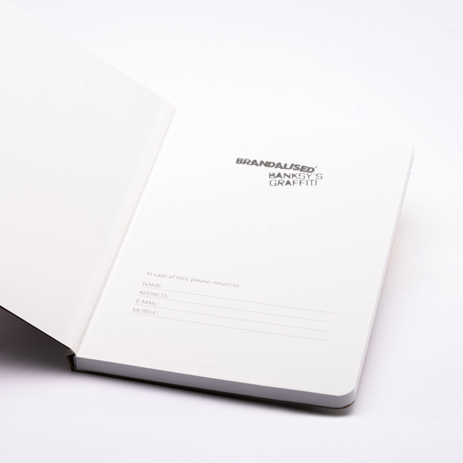 Набор Pininfarina Banksy Крыса: шариковая ручка GrafeeX и блокнот линованный из каменной бумаги, А5 (Изображение 5)