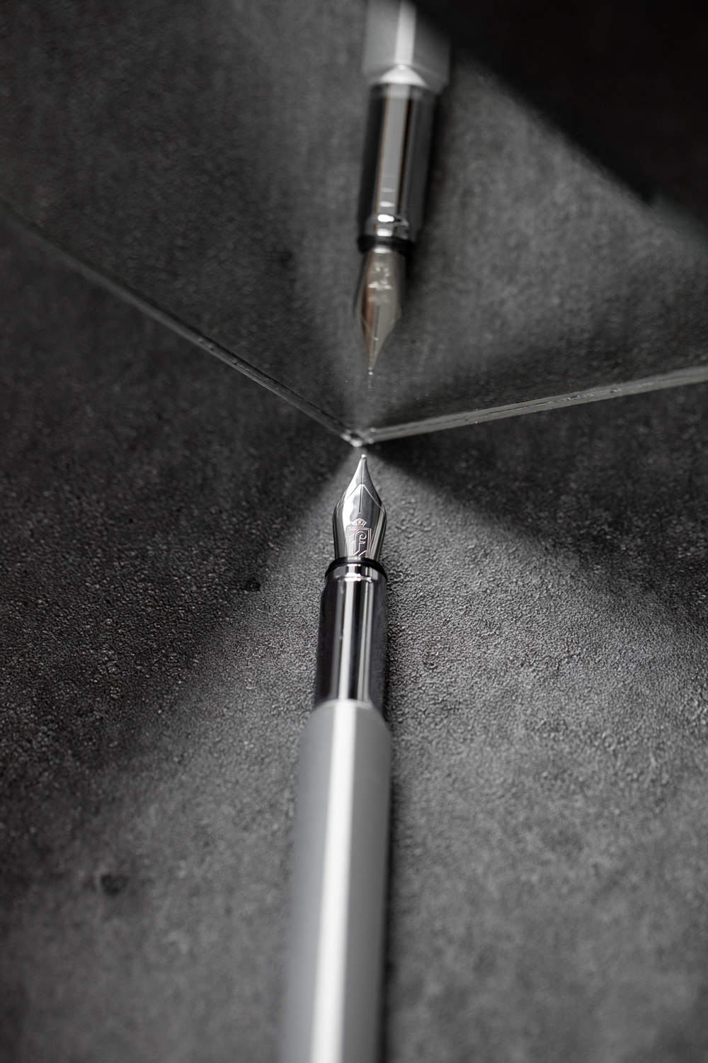 Перьевая ручка PININFARINA PF One SILVER (Изображение 16)