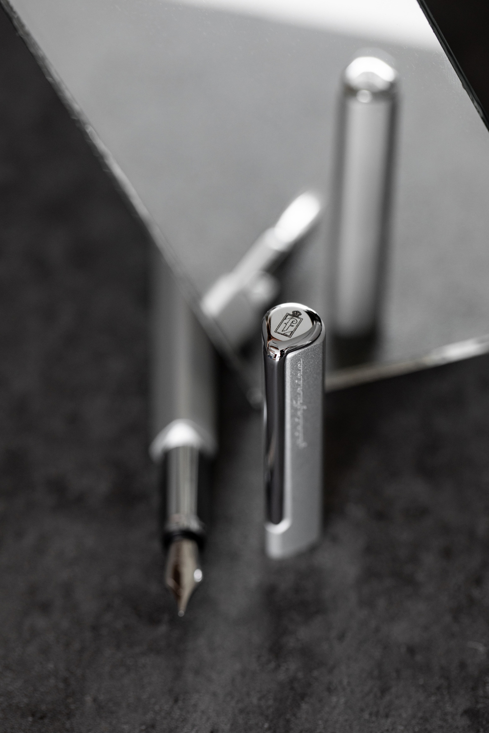 Перьевая ручка PININFARINA PF One SILVER (Изображение 17)