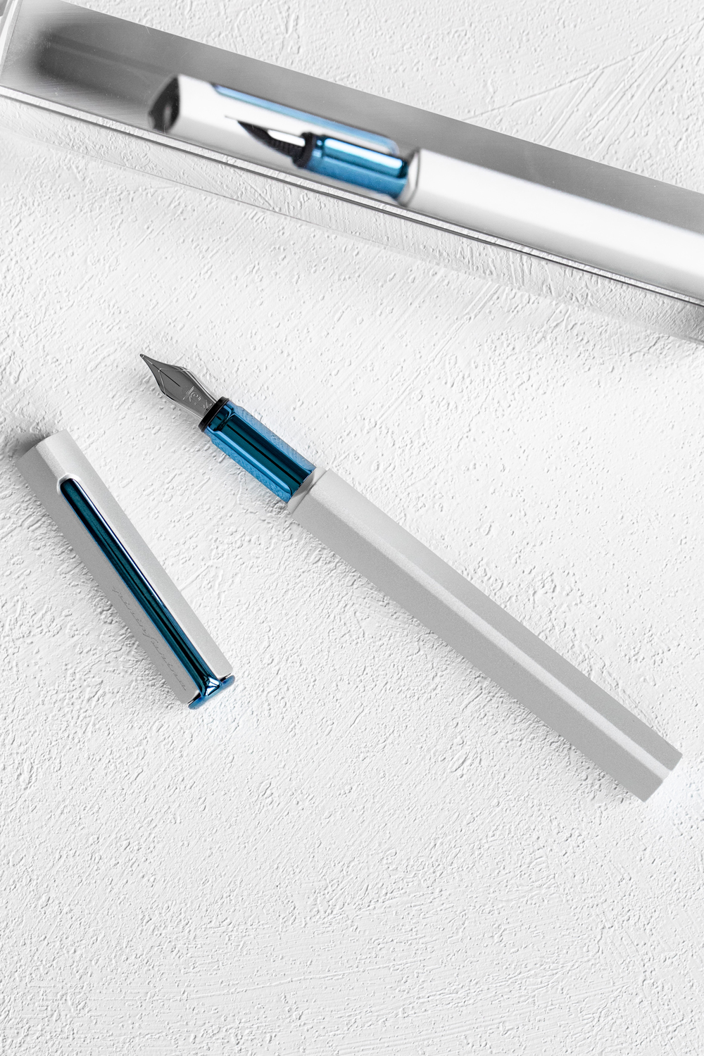 Перьевая ручка PININFARINA PF One SILVER /BLUE (Изображение 15)