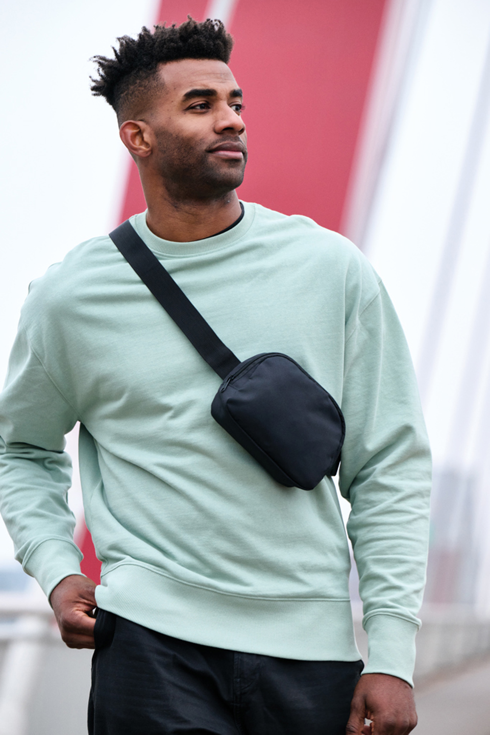 Поясная сумка Aero из rPET Aware™ (Изображение 9)