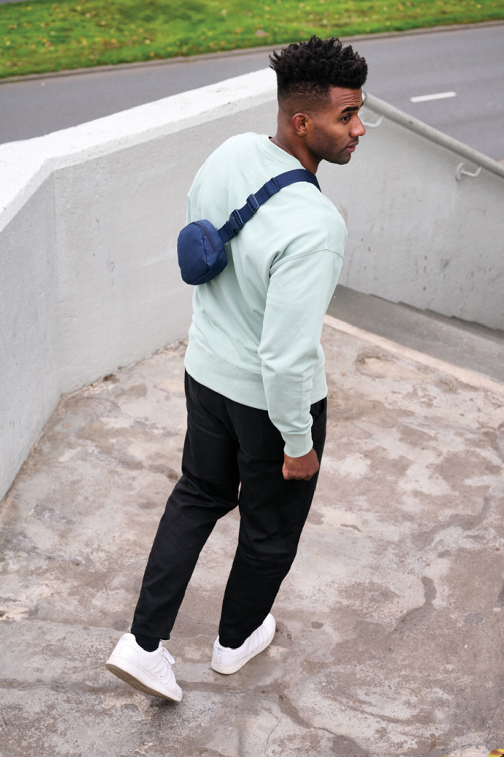 Поясная сумка Aero из rPET Aware™ (Изображение 9)