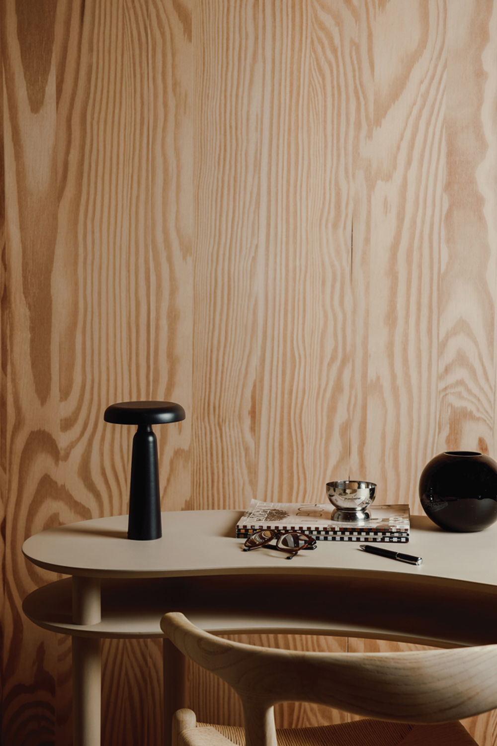 Настольная лампа VINGA Avery RCS (Изображение 5)