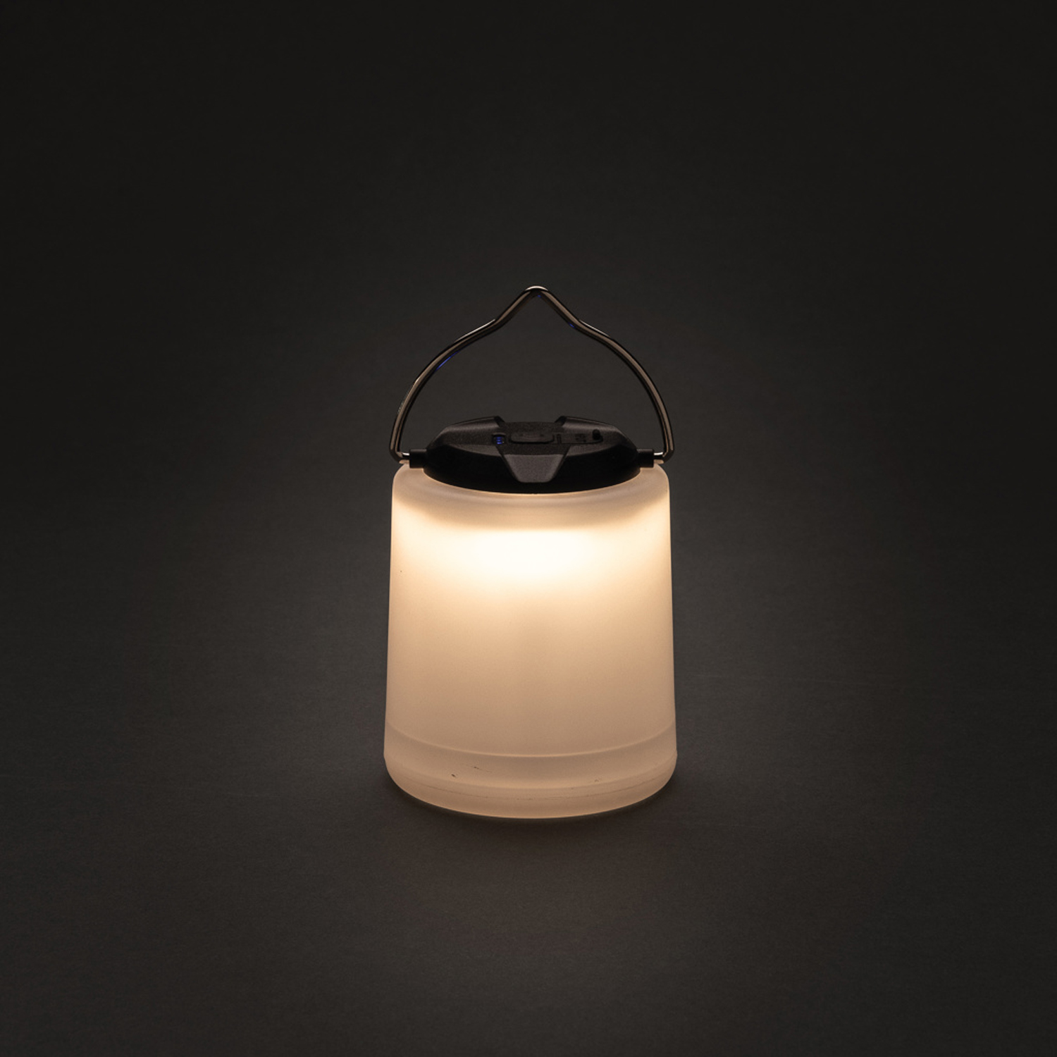 Настольная лампа Limio из переработанного пластика RCS (Изображение 5)