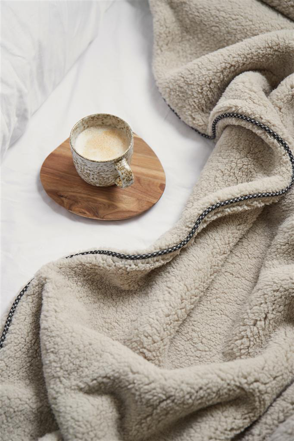 Двухслойный плед VINGA Maine из rPET GRS, 130х170 см (Изображение 4)