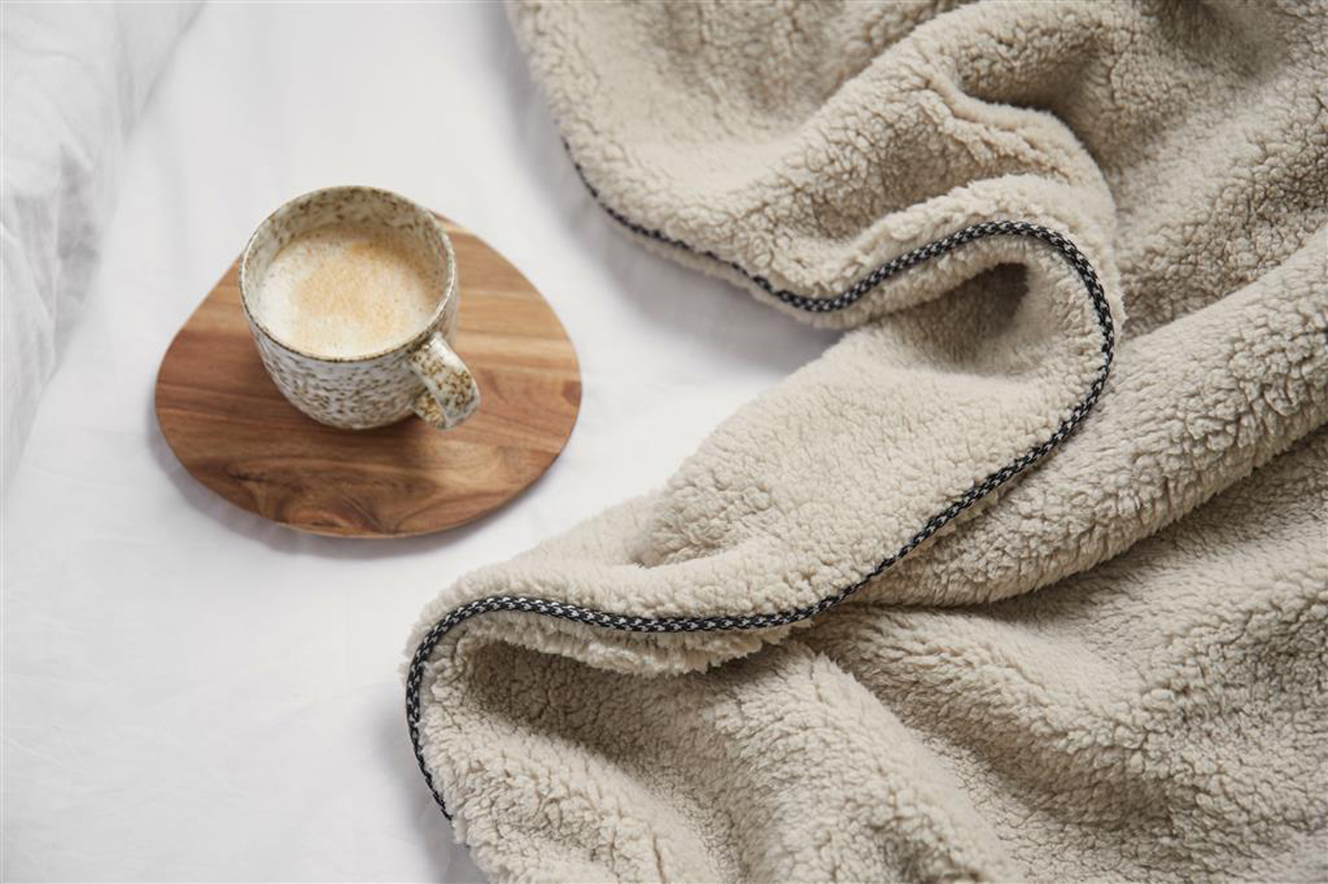 Двухслойный плед VINGA Maine из rPET GRS, 130х170 см (Изображение 7)