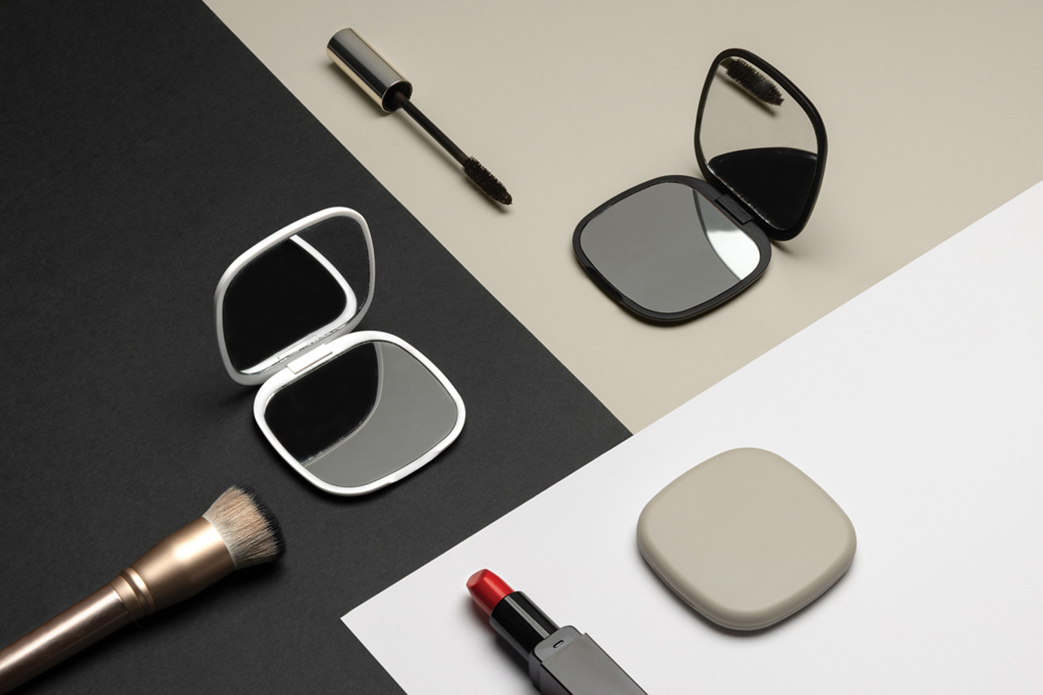 Зеркало для макияжа Reflecta из переработанного пластика RCS (Изображение 5)