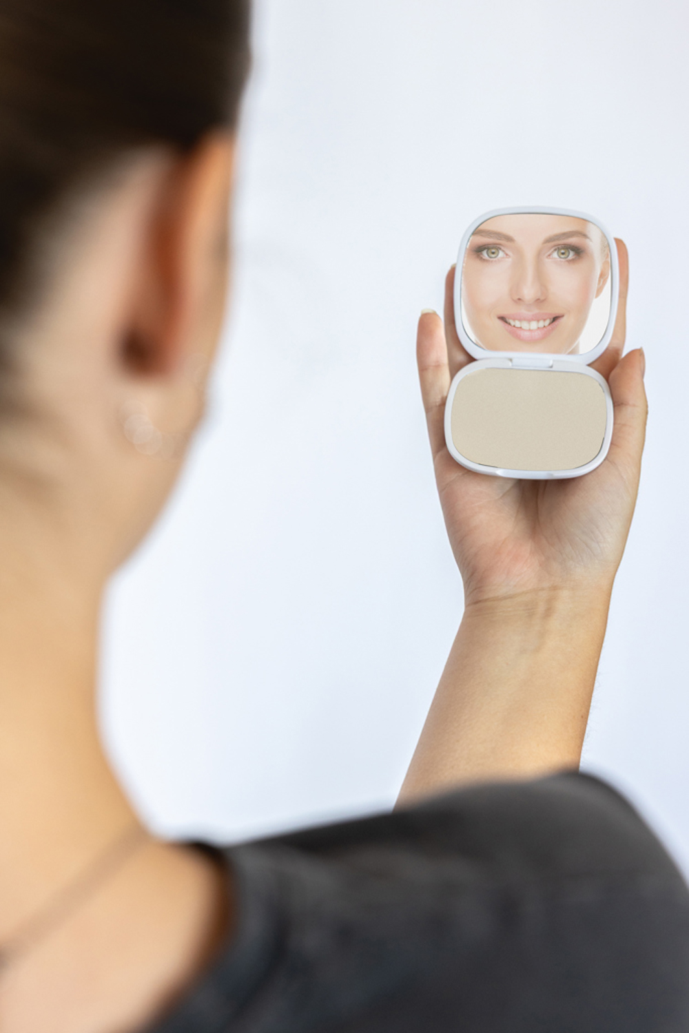 Зеркало для макияжа Reflecta из переработанного пластика RCS (Изображение 6)