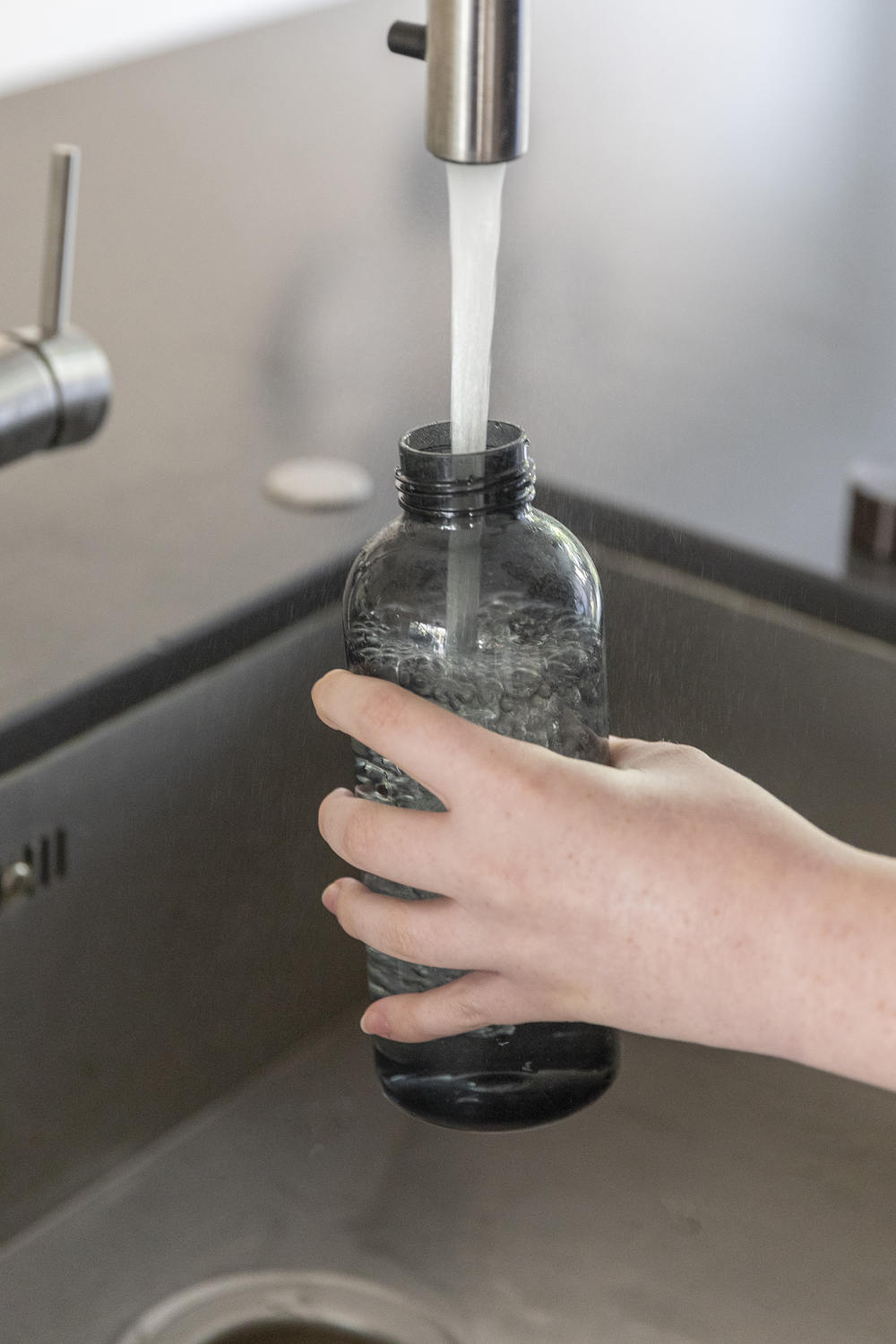 Герметичная бутылка с металлической крышкой (Изображение 6)