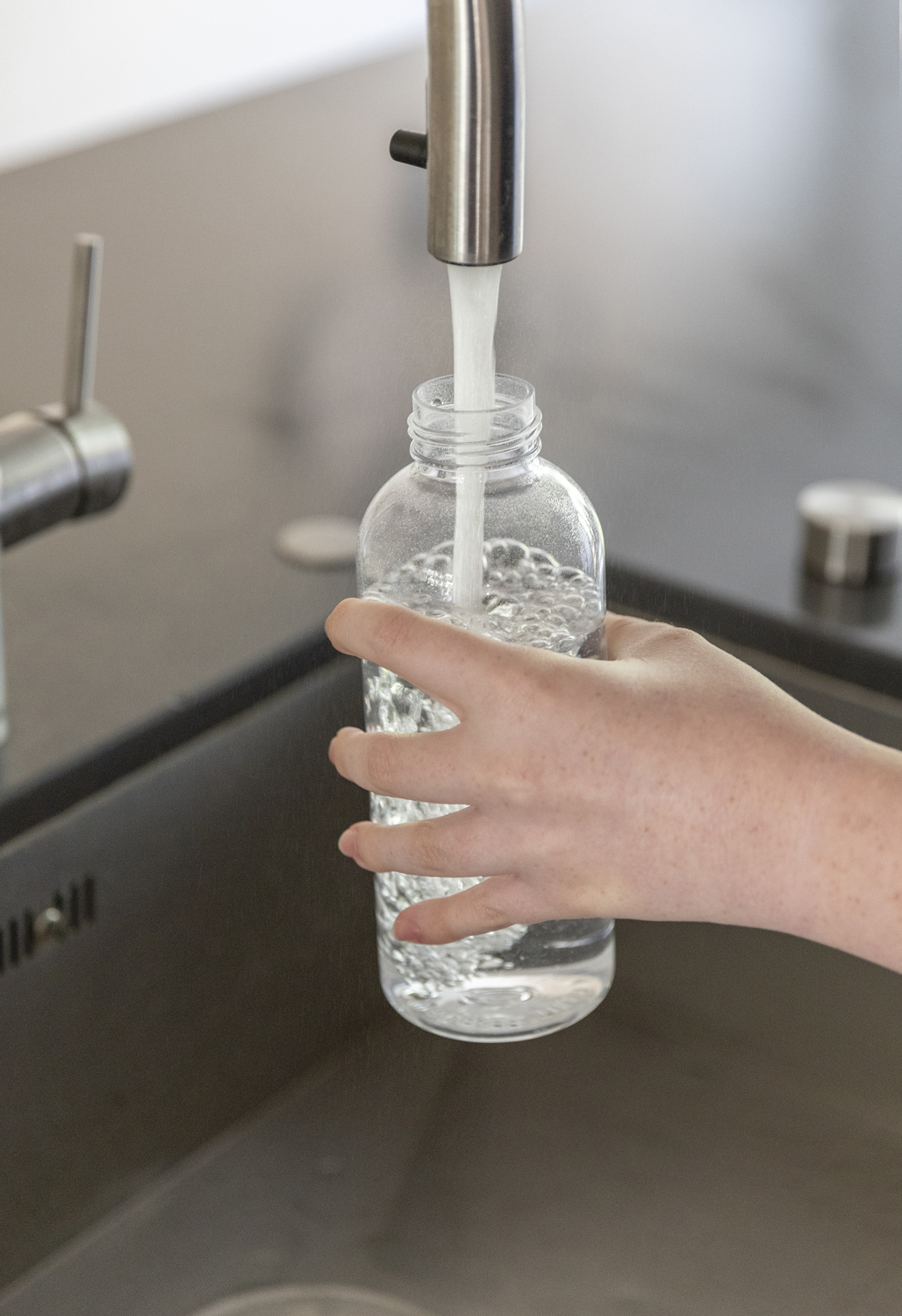 Герметичная бутылка с металлической крышкой (Изображение 5)